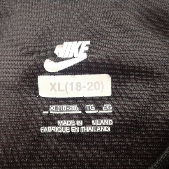 Nike Youth's Size XL (18-20) Red & Black Sleeveless Muscle Shirt - Picture 3 of 8